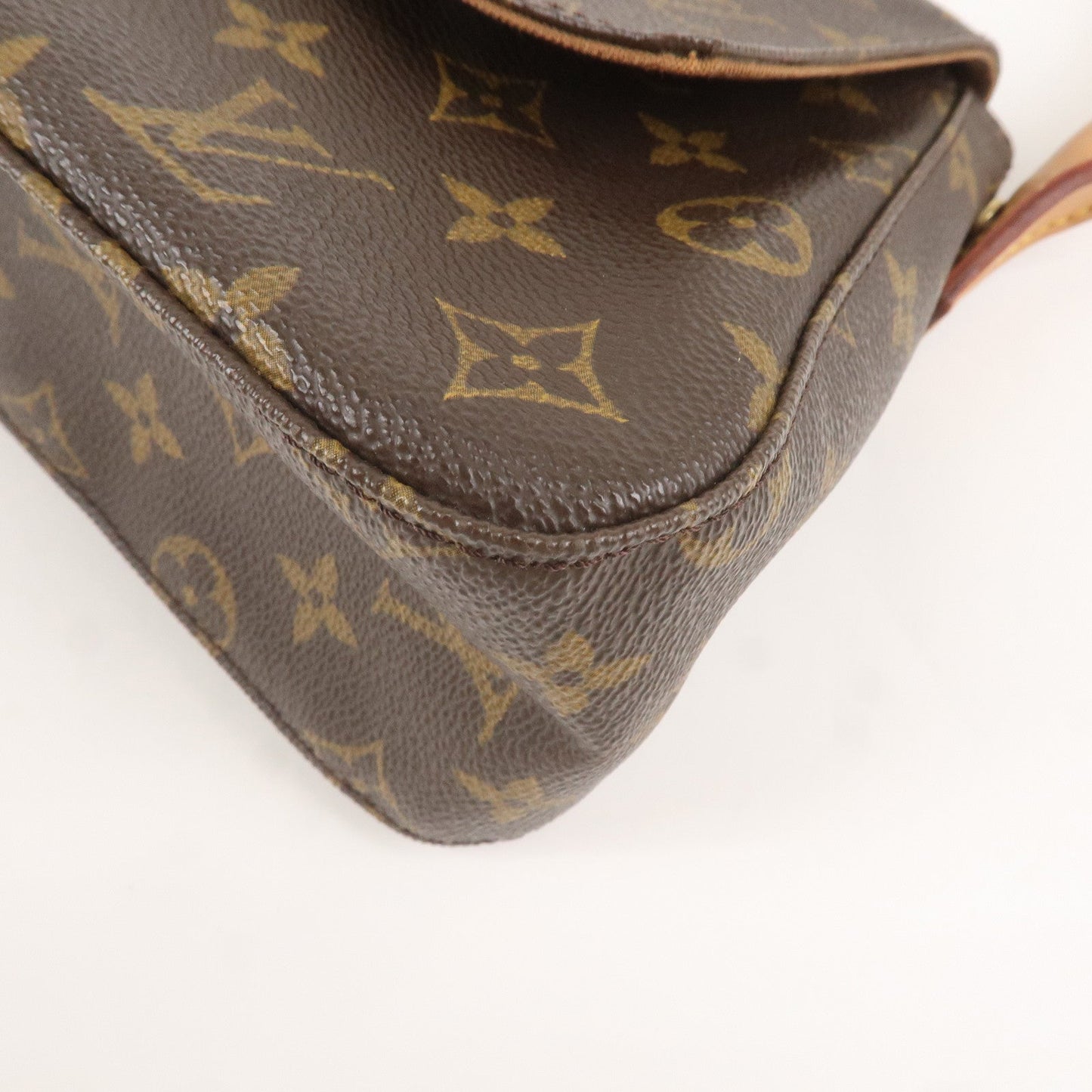 Louis Vuitton Monogram Mini Looping Shoulder Bag Hand Bag M51147