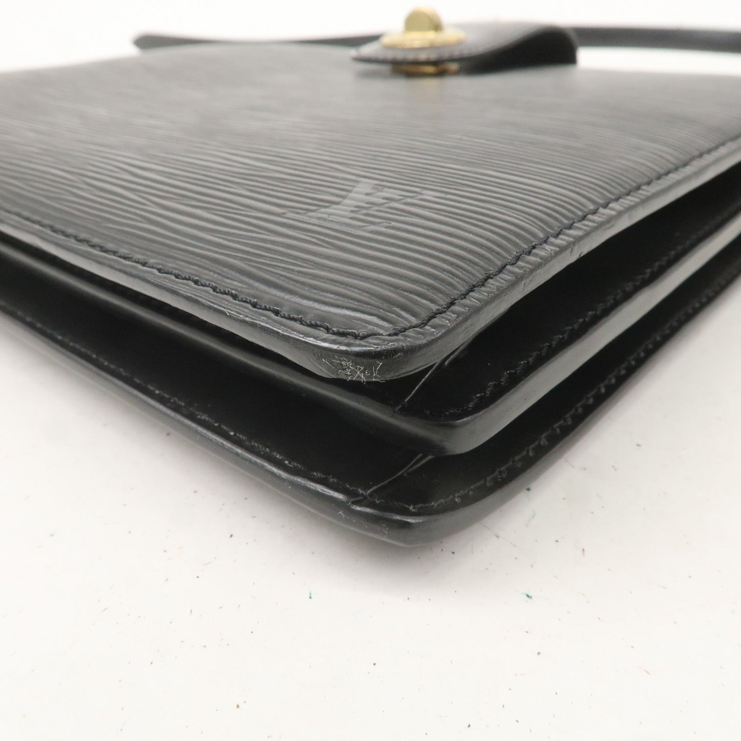Louis Vuitton Epi Capucines Shoulder Bag Noir Black M52342