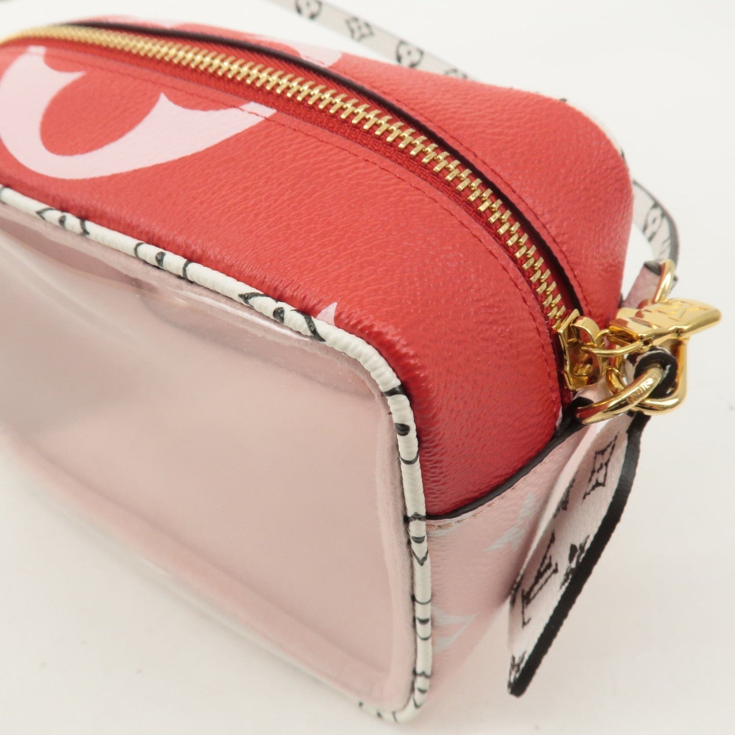 Louis Vuitton Monogram Giant Beach Pouch Shoulder Bag Rouge M67601