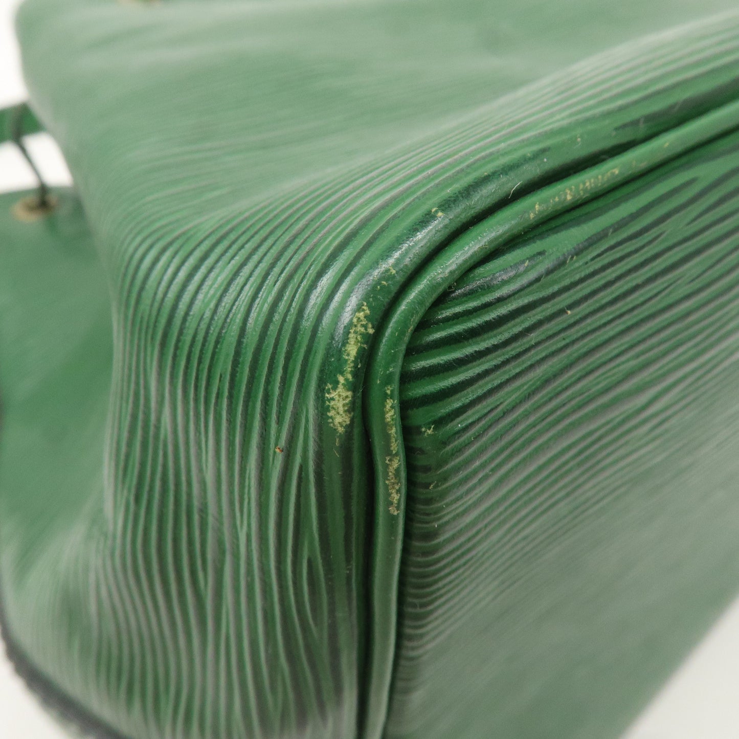 Louis Vuitton Epi Petit Noe Shoulder Bag Borneo Green M44104