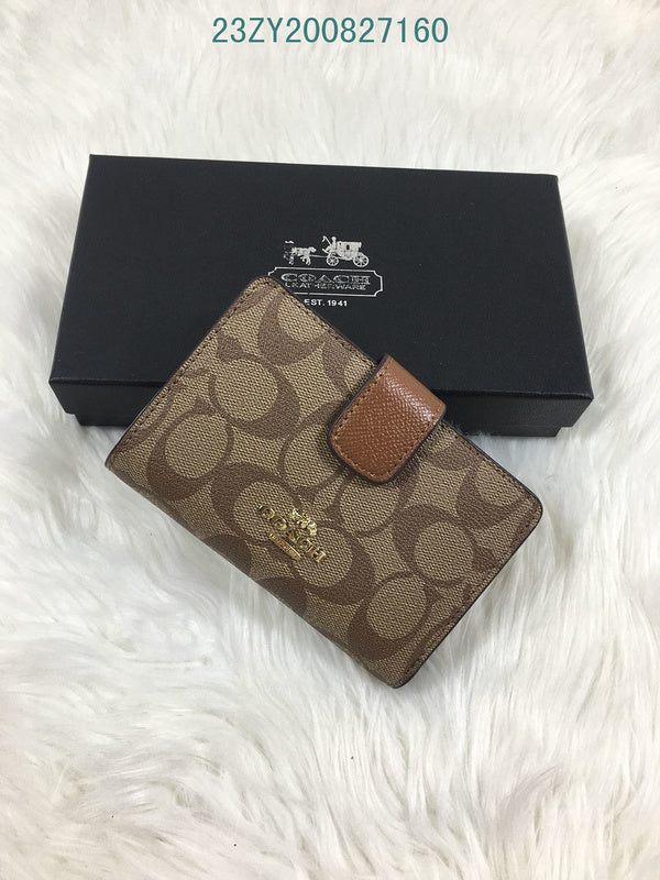 Amelia - CAH Wallet - 142