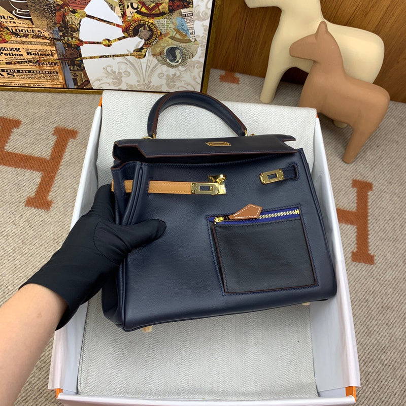 Amelia - HMS Bags - 1719
