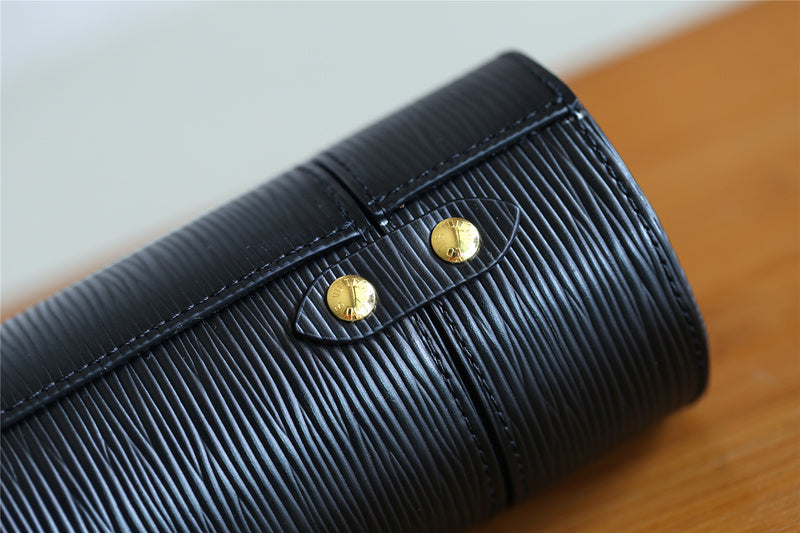 Fan Fashion Lu-Vi bags - 9384