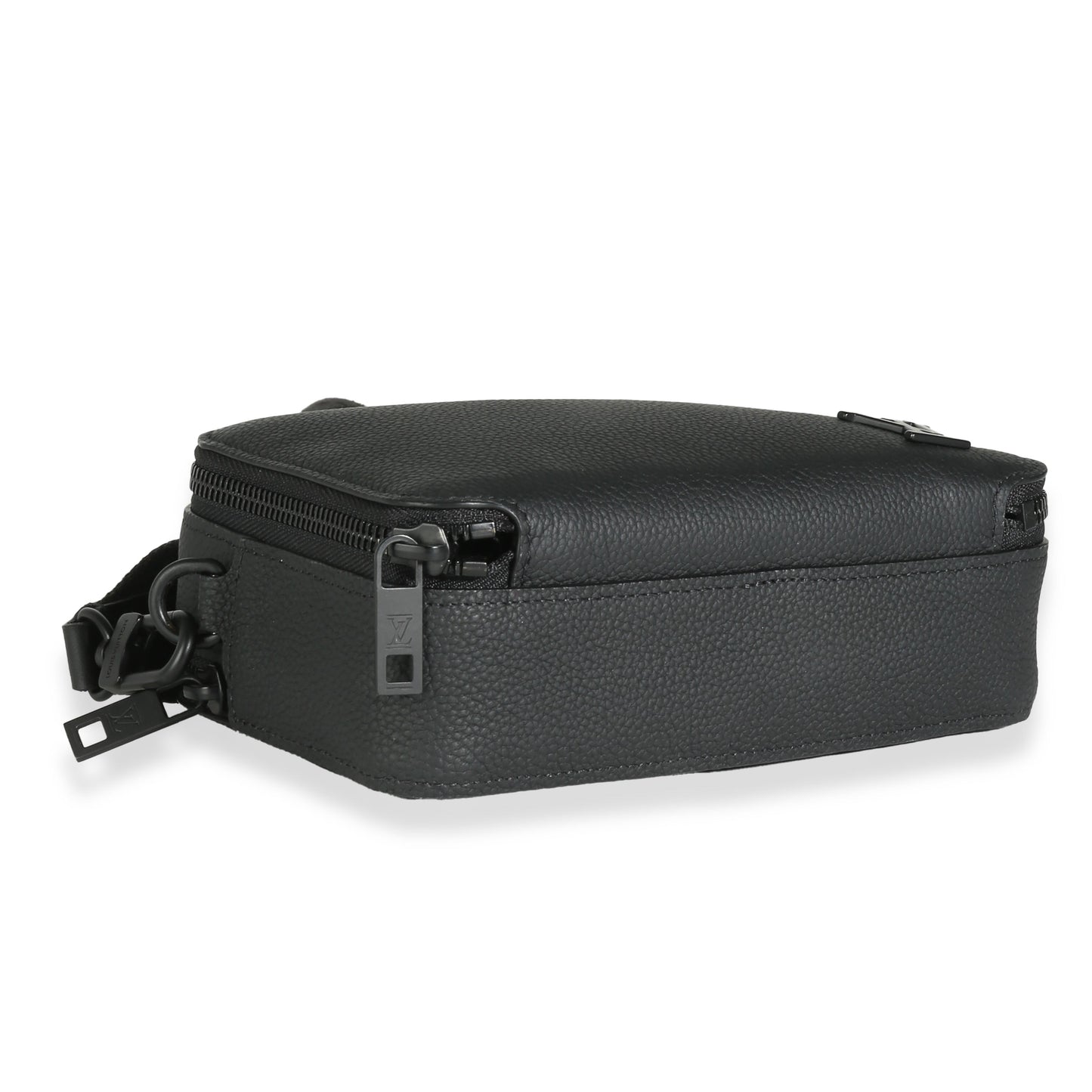 Louis Vuitton Black Taurillon Alpha Wearable Wallet