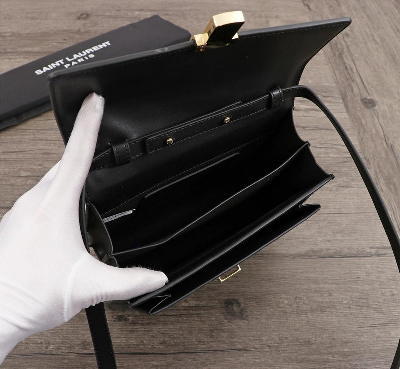 Amelia - YSL Bag - 2839