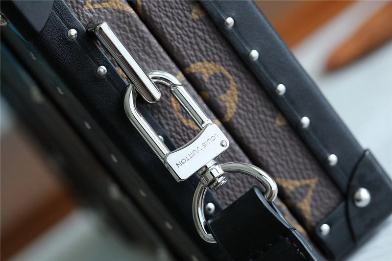 Fan Fashion Lu-Vi bags - 10172