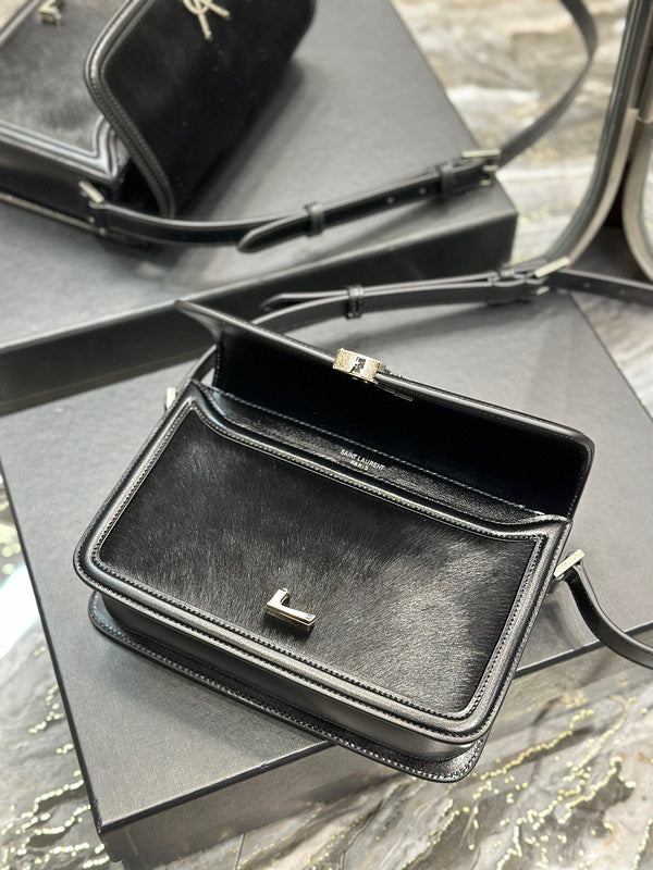 Amelia - YSL Bag - 3928