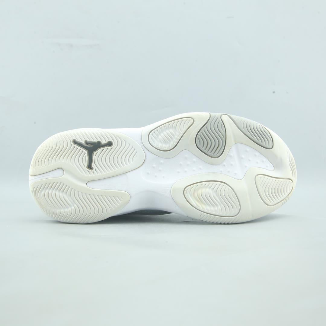 JORDAN MAX AURA 4