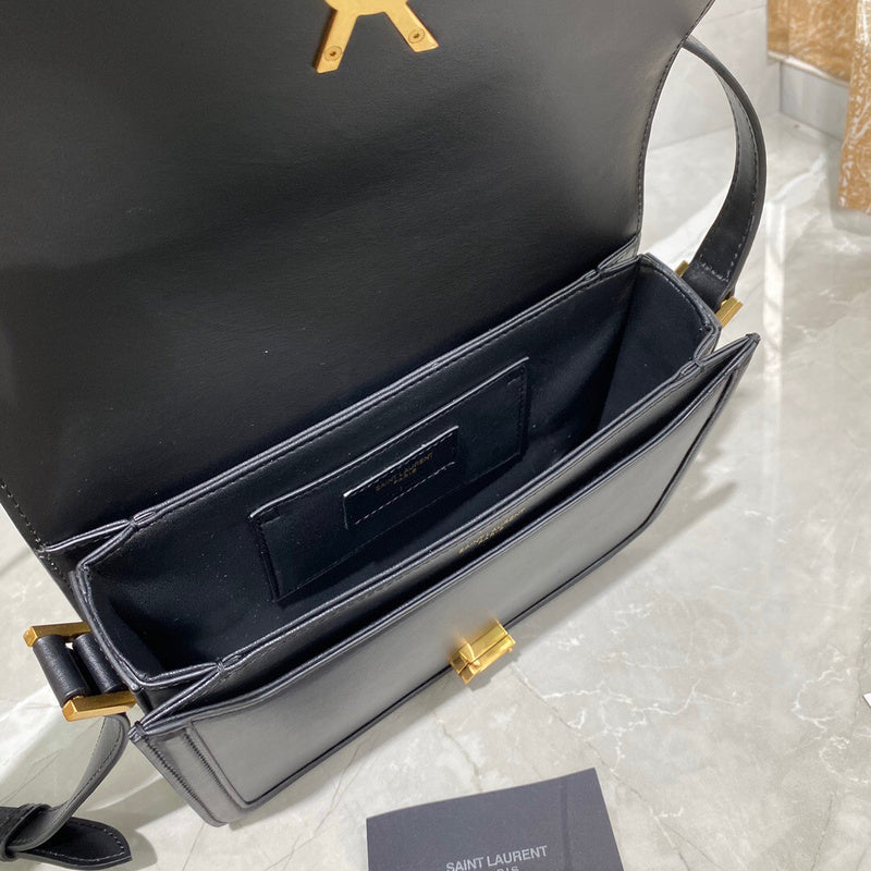 Amelia - YSL Bag - 4110