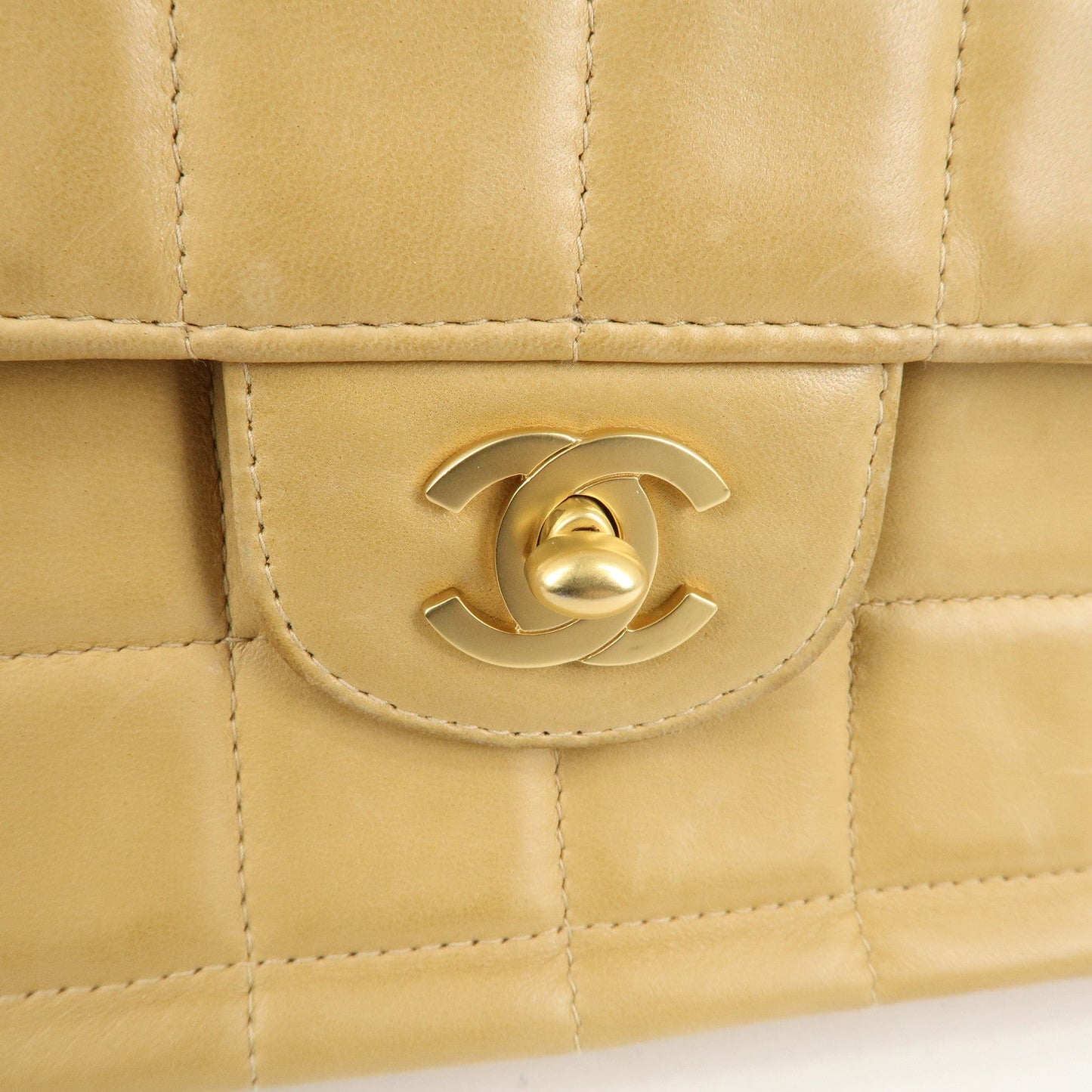 CHANEL Chocolate Bar Lamb Skin Chain Shoulder Bag Beige A15316