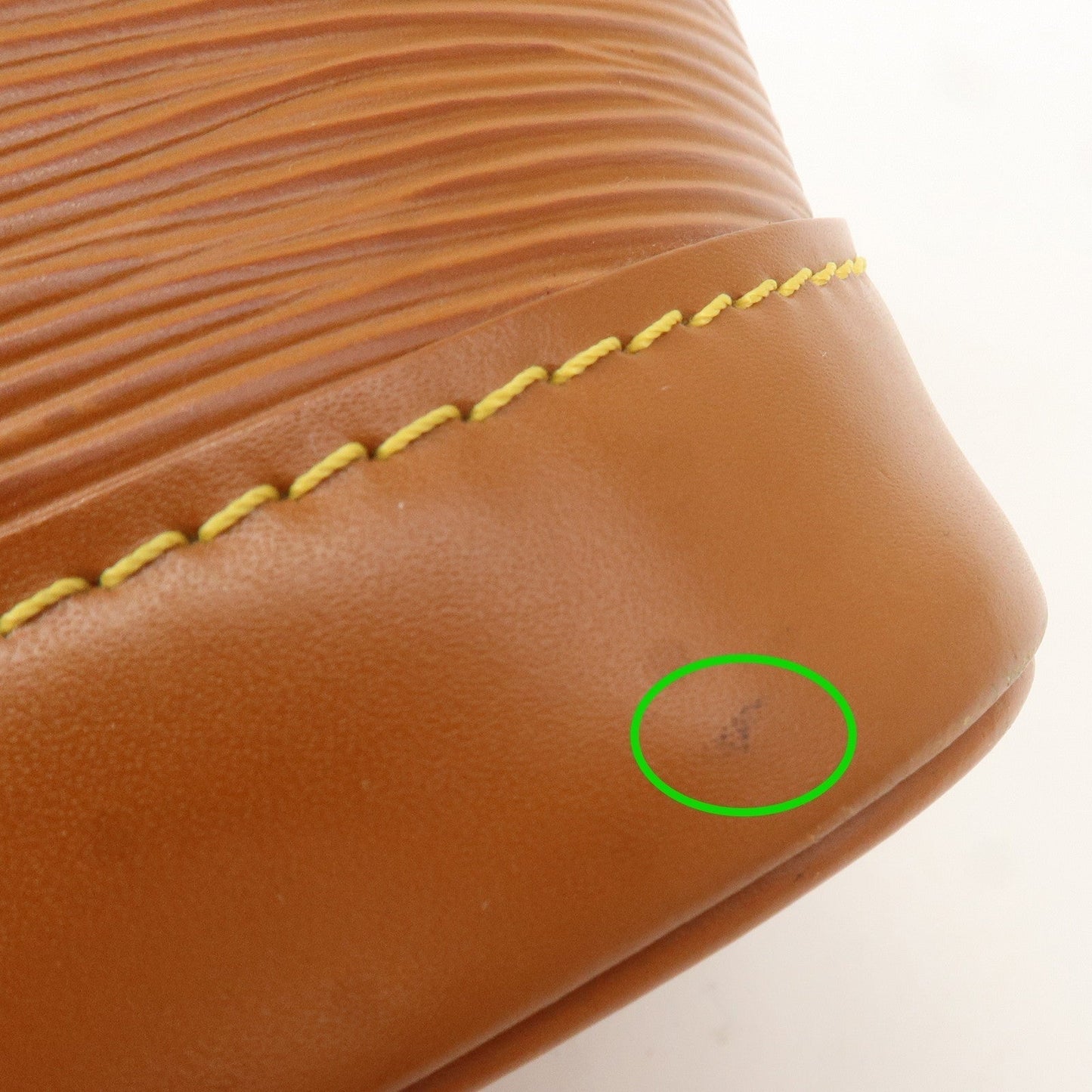 Louis Vuitton Epi Leather Alma Hand Bag Zipang Gold M52148