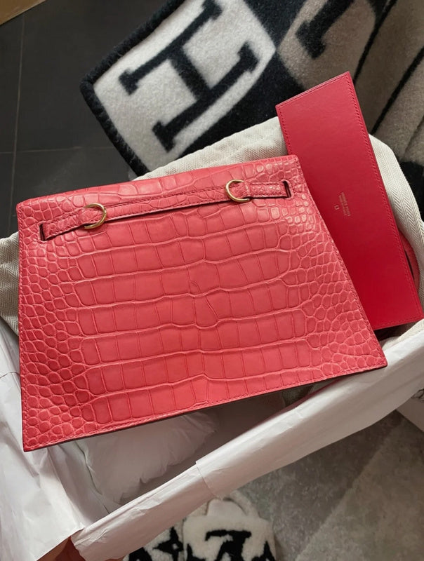 Amelia - HMS Bags - 1628