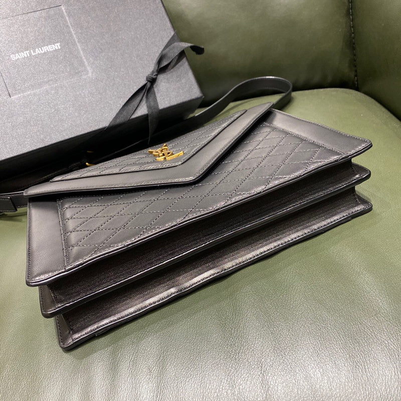 Amelia - YSL Bag - 3774