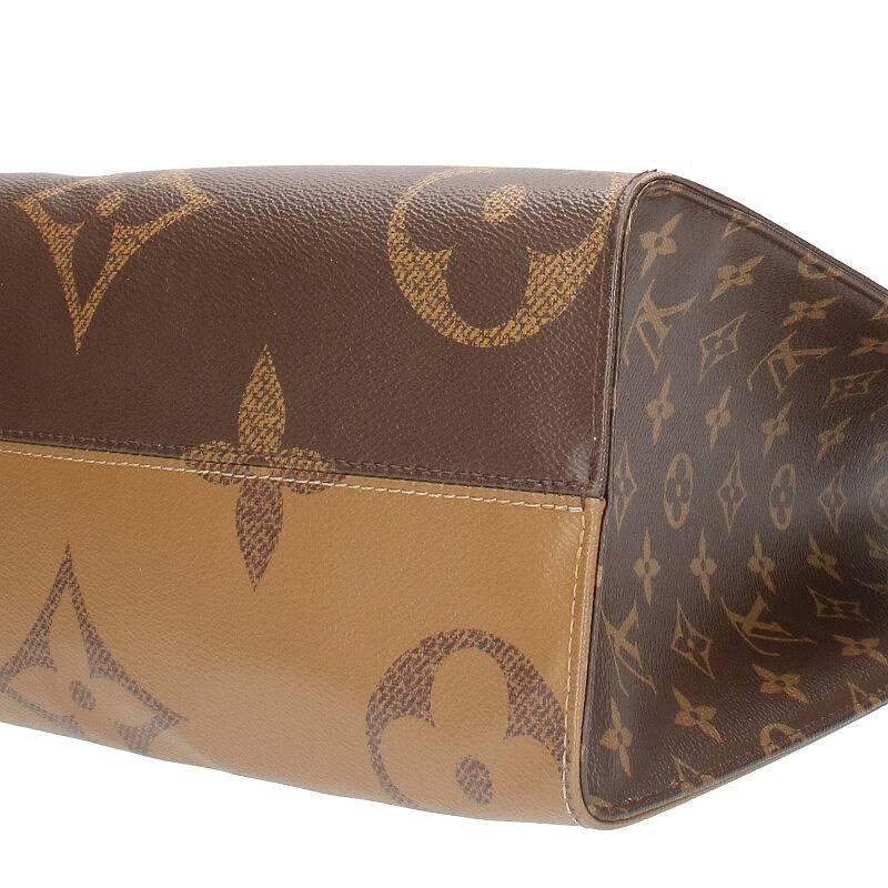 Louis Vuitton On The Go MM Monogram Giant Tote Bag