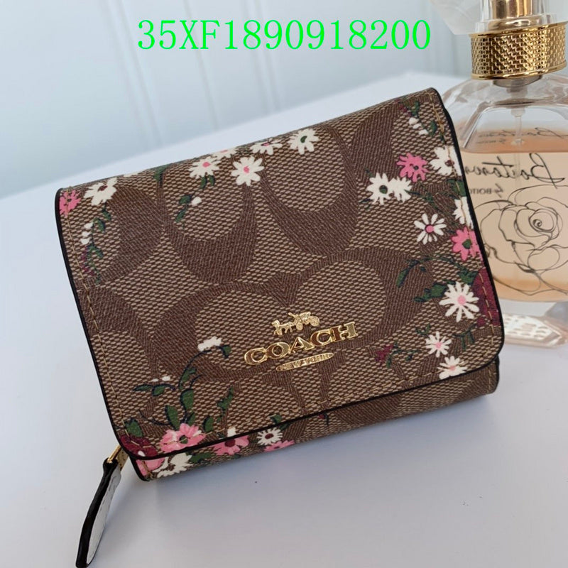Amelia - CAH Wallet - 067