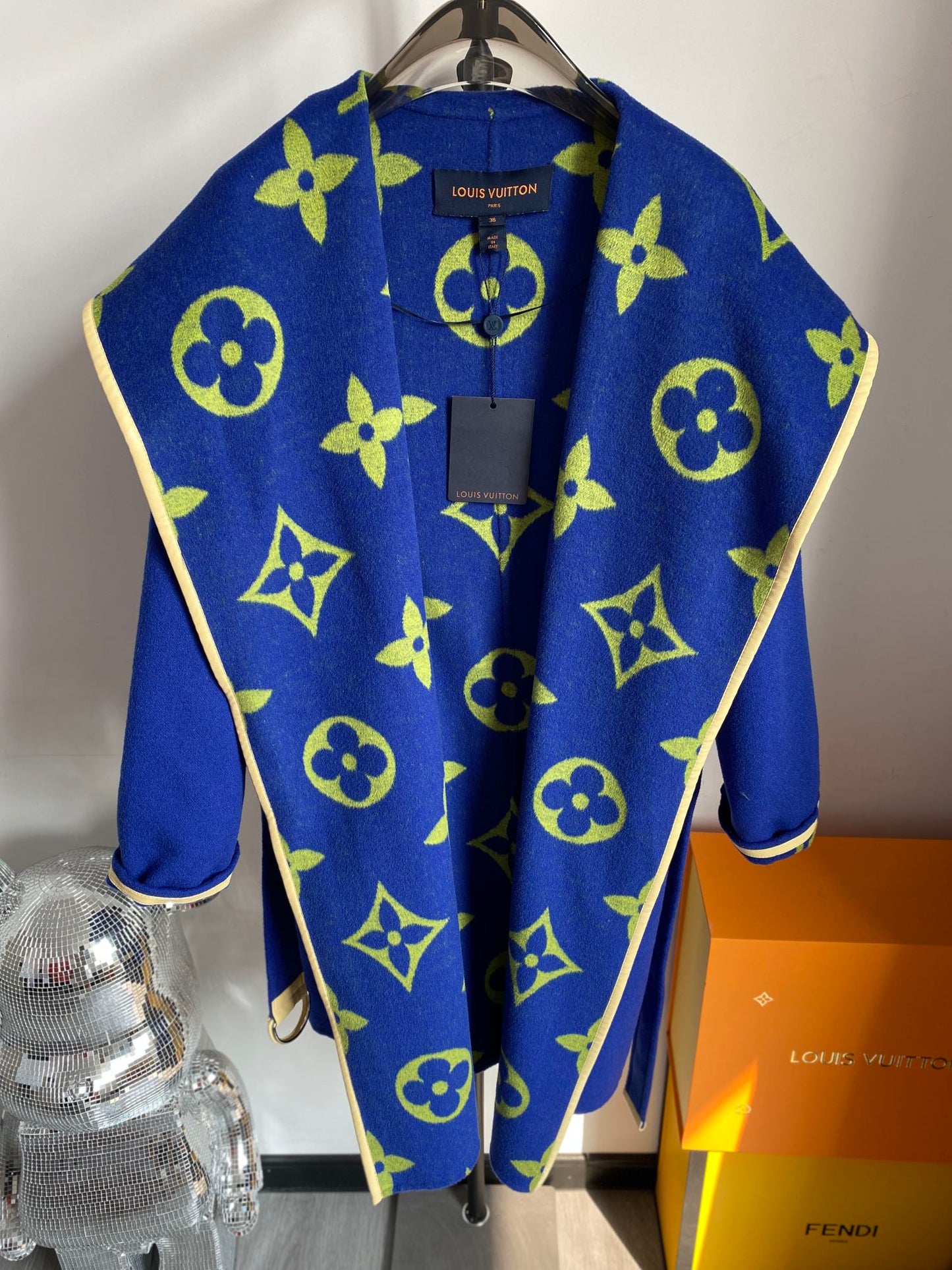 Luxury Louis Vuitton  Wrap Coat 038