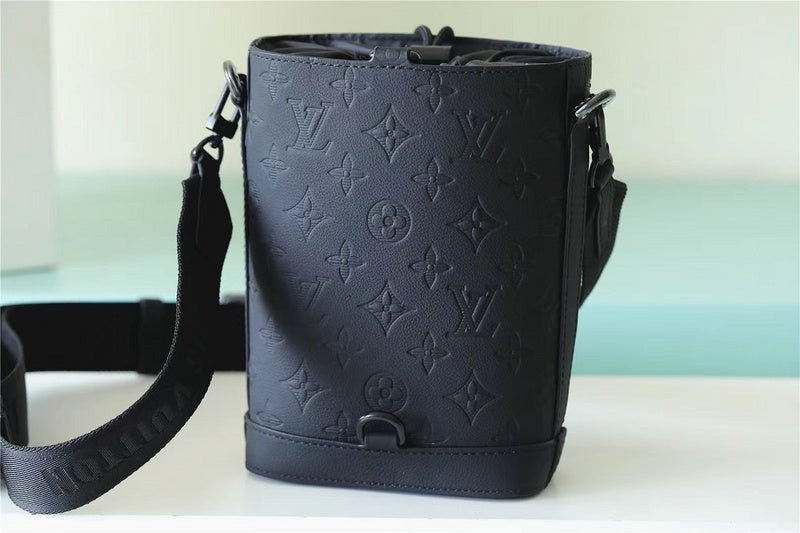 Fan Fashion Lu-Vi bags - 9940