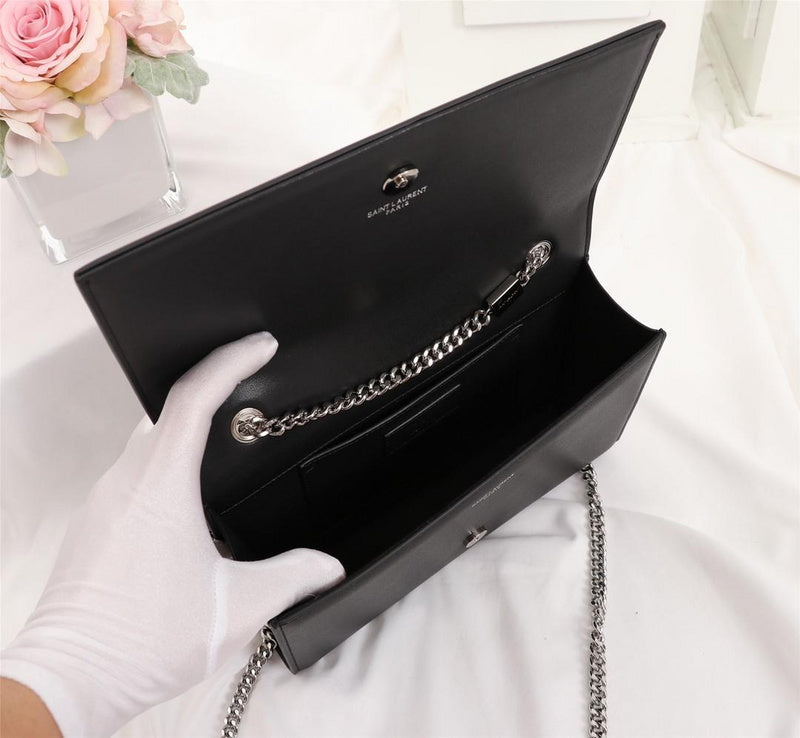 Amelia - YSL Bag - 2607