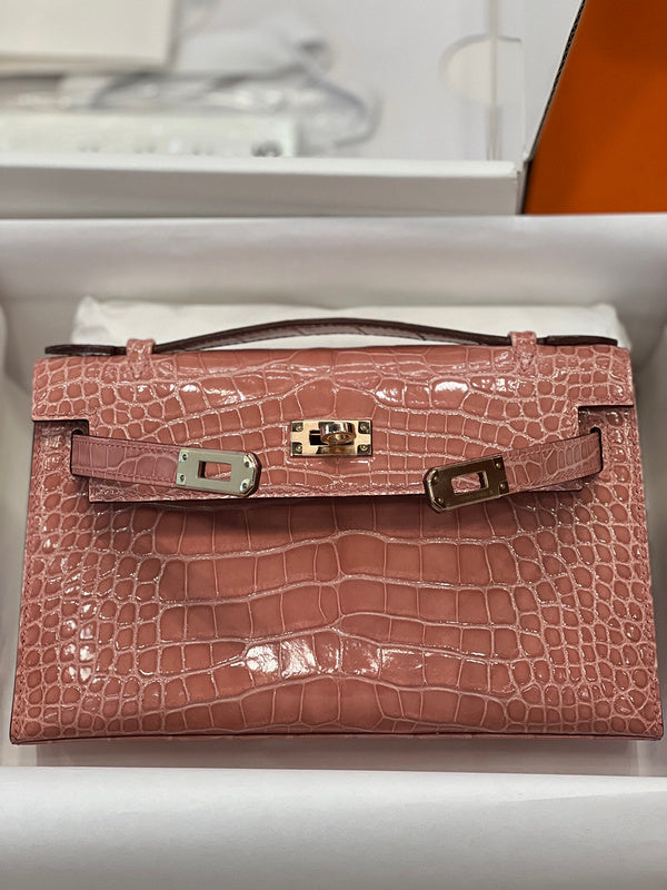 Amelia - HMS Bags - 1523