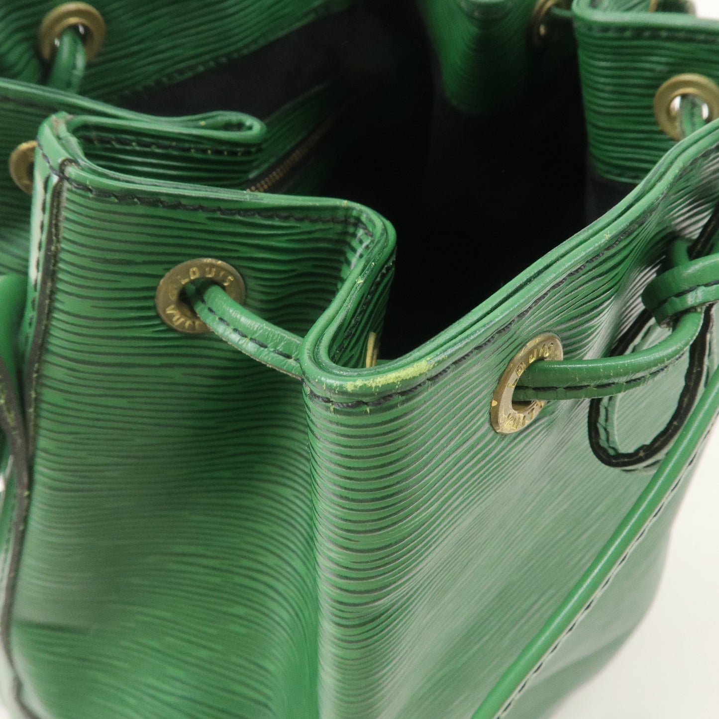 Louis Vuitton Epi Petit Noe Shoulder Bag Borneo Green M44104