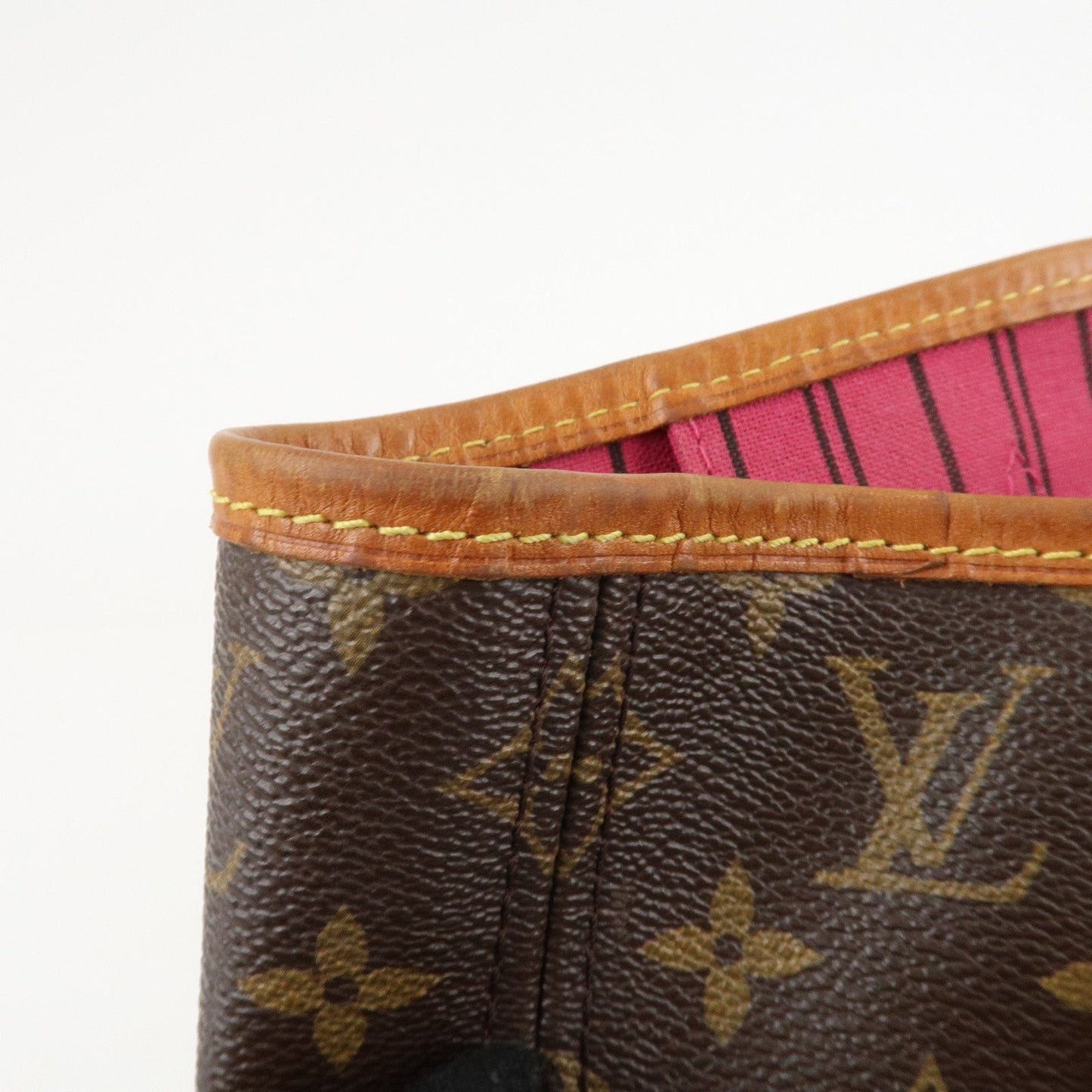 Louis Vuitton Monogram Neverfull MM Tote Bag Fuchisia M40996