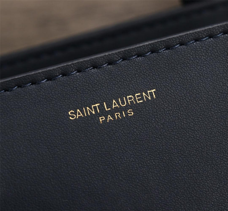 Amelia - YSL Bag - 2938