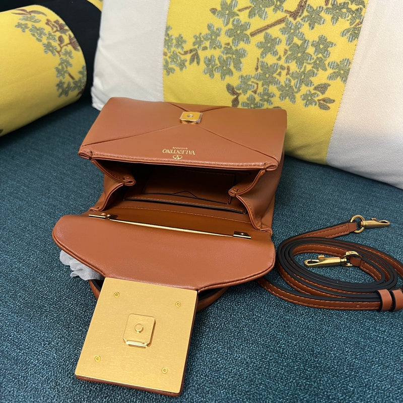 Amelia's Bag Gallery - VEL Bags - 397