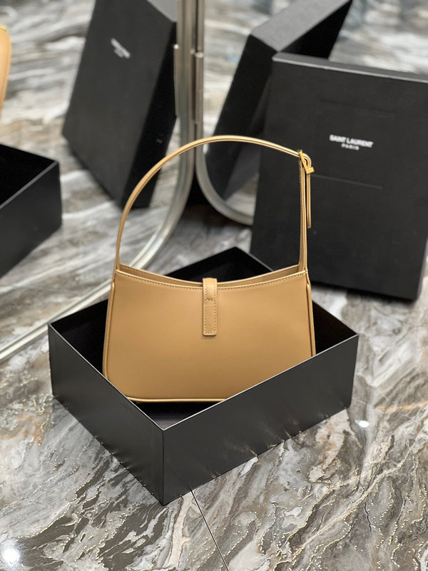 Amelia - YSL Bag - 2478