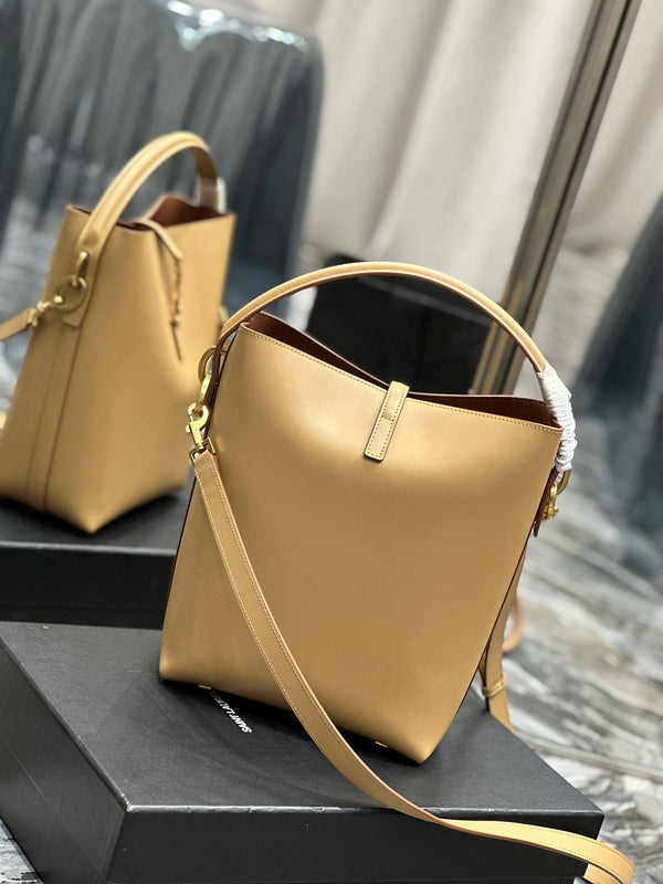 Amelia - YSL Bag - 3970