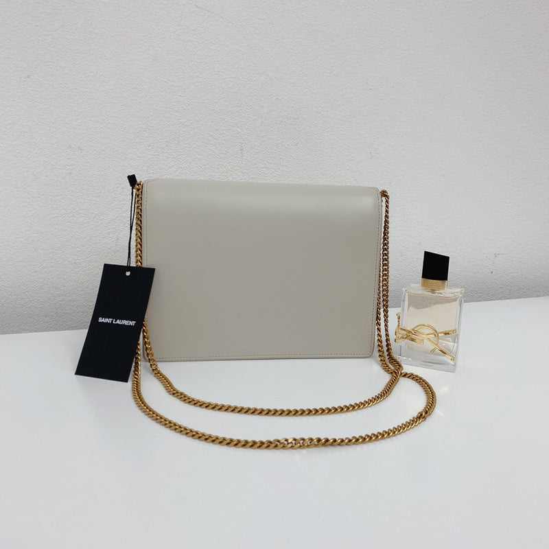 Amelia - YSL Bag - 3820