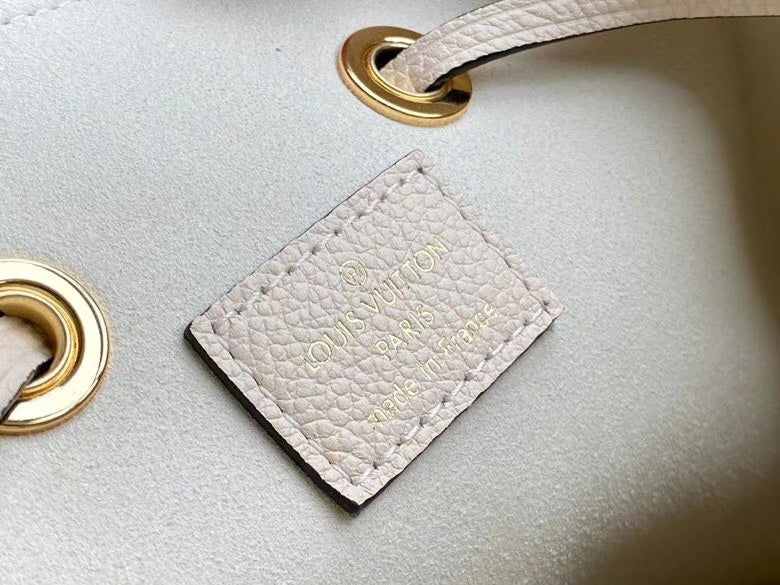 Fan Fashion Lu-Vi bags - 17576