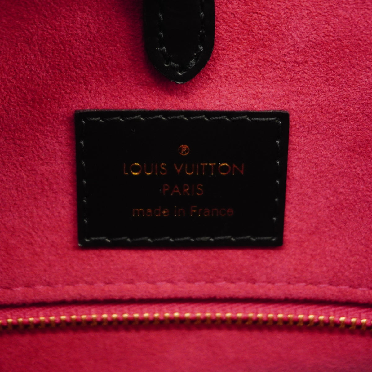 Louis Vuitton 2Way Epi On The Go MM Noir Handbag