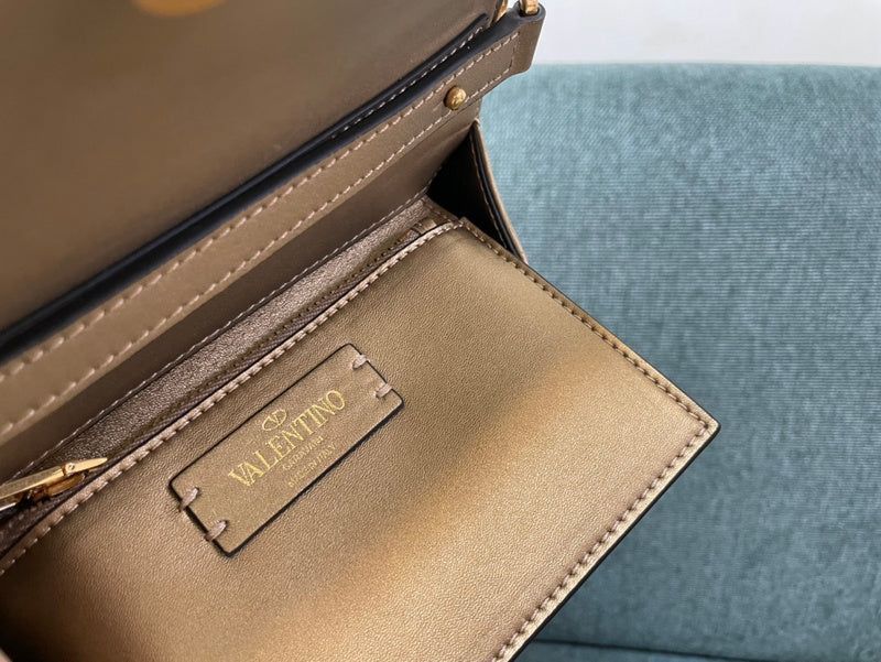 Amelia's Bag Gallery - VEL Bags - 859
