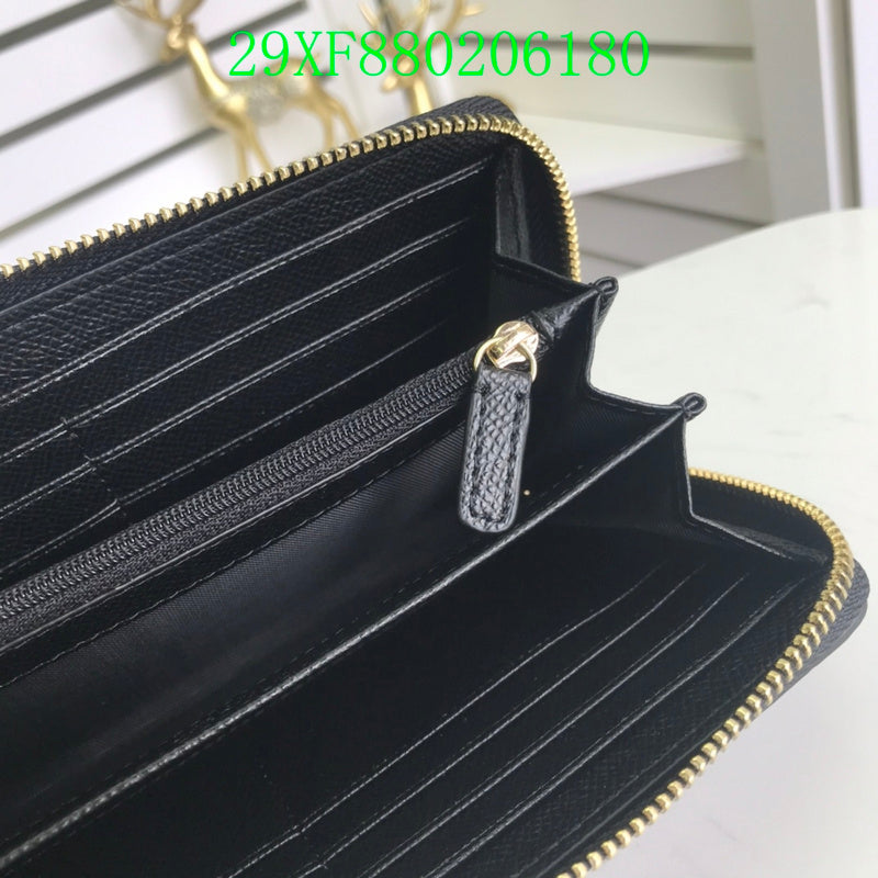 Amelia - CAH Wallet - 017