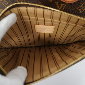 Louis Vuitton Monogram Neverfull MM  Tote Bag