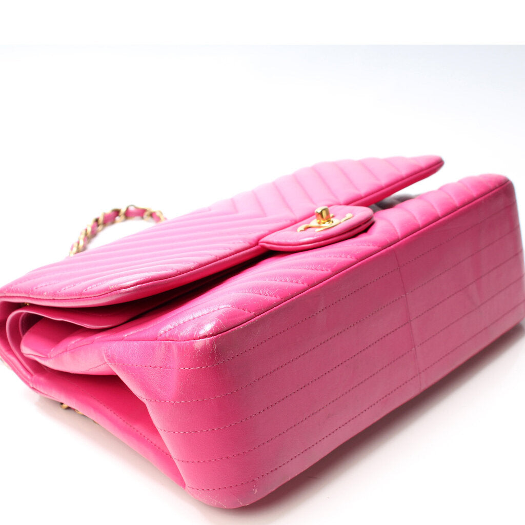 Chanel Classic Flap Jumbo Lambskin 21M Bag