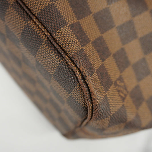 Louis Vuitton Damier Neverfull MM  Tote Bag