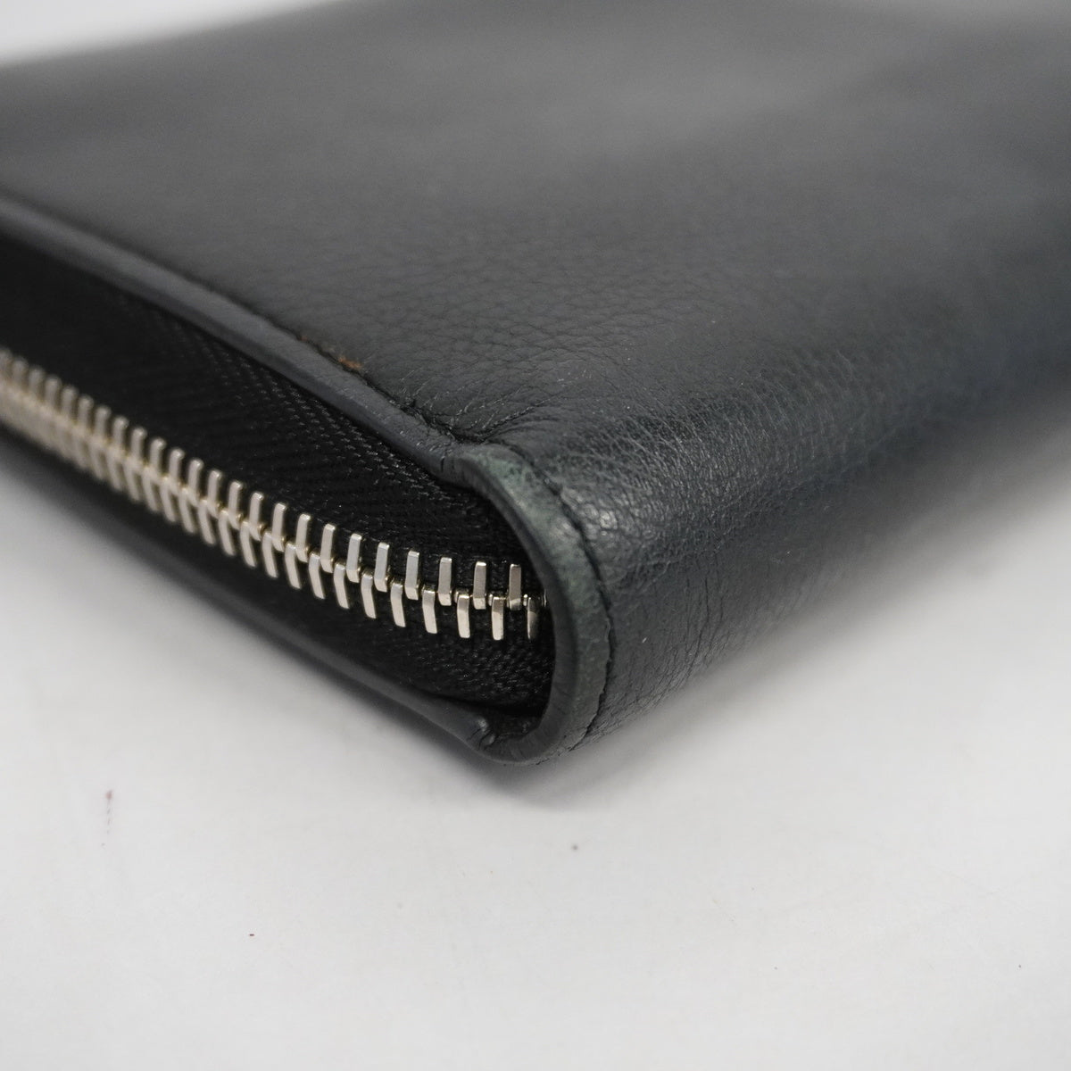 Louis Vuitton Taurillon Zippy Lock Me Long Wallet
