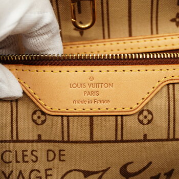 Louis Vuitton Monogram Neverfull MM Tote Bag