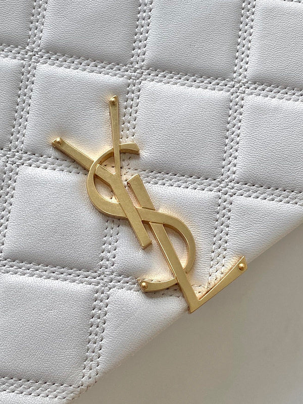 Amelia - YSL Bag - 3681