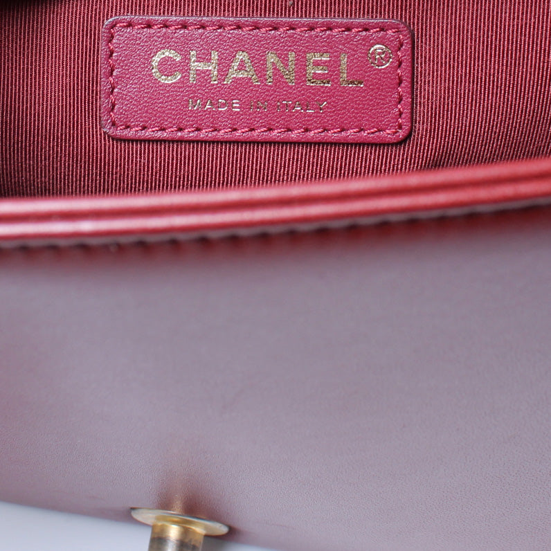 Chanel Boy Flap Medium New Lambskin 21M