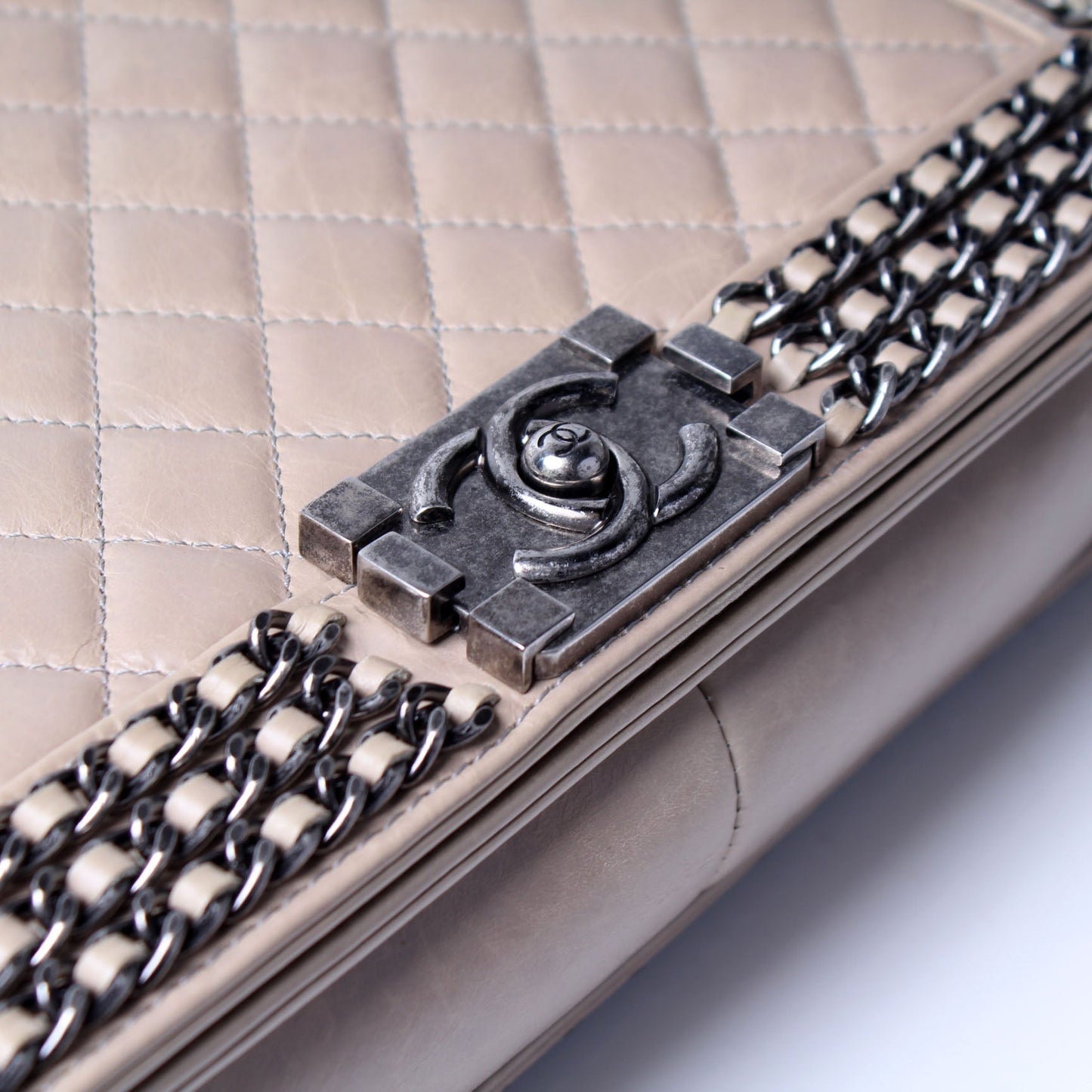 Chanel Boy Flap Medium Old Chain Around 20M