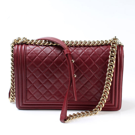 Chanel Boy Flap New Medium 22M