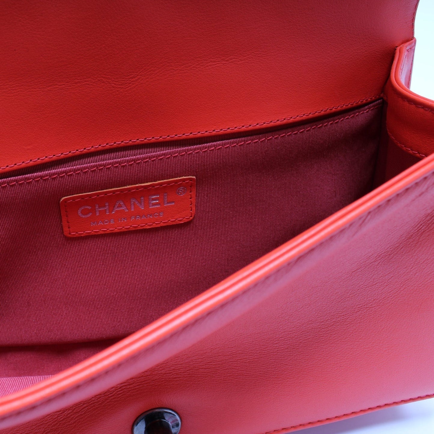 Chanel Boy Flap Medium Lambskin Older 21-24M