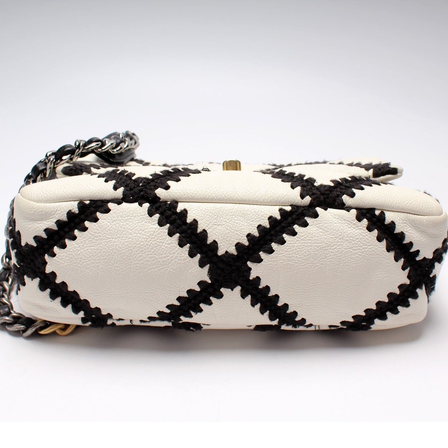 Chanel Quilted Goatskin 19 Medium Flap 30M Bag