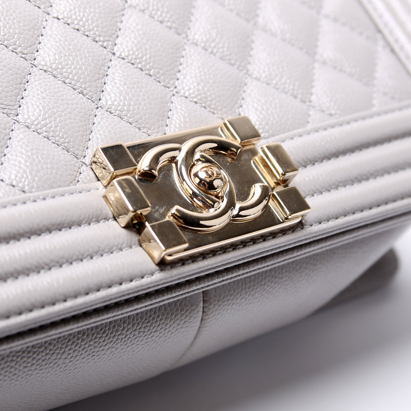 Chanel Boy Flap Medium New Caviar