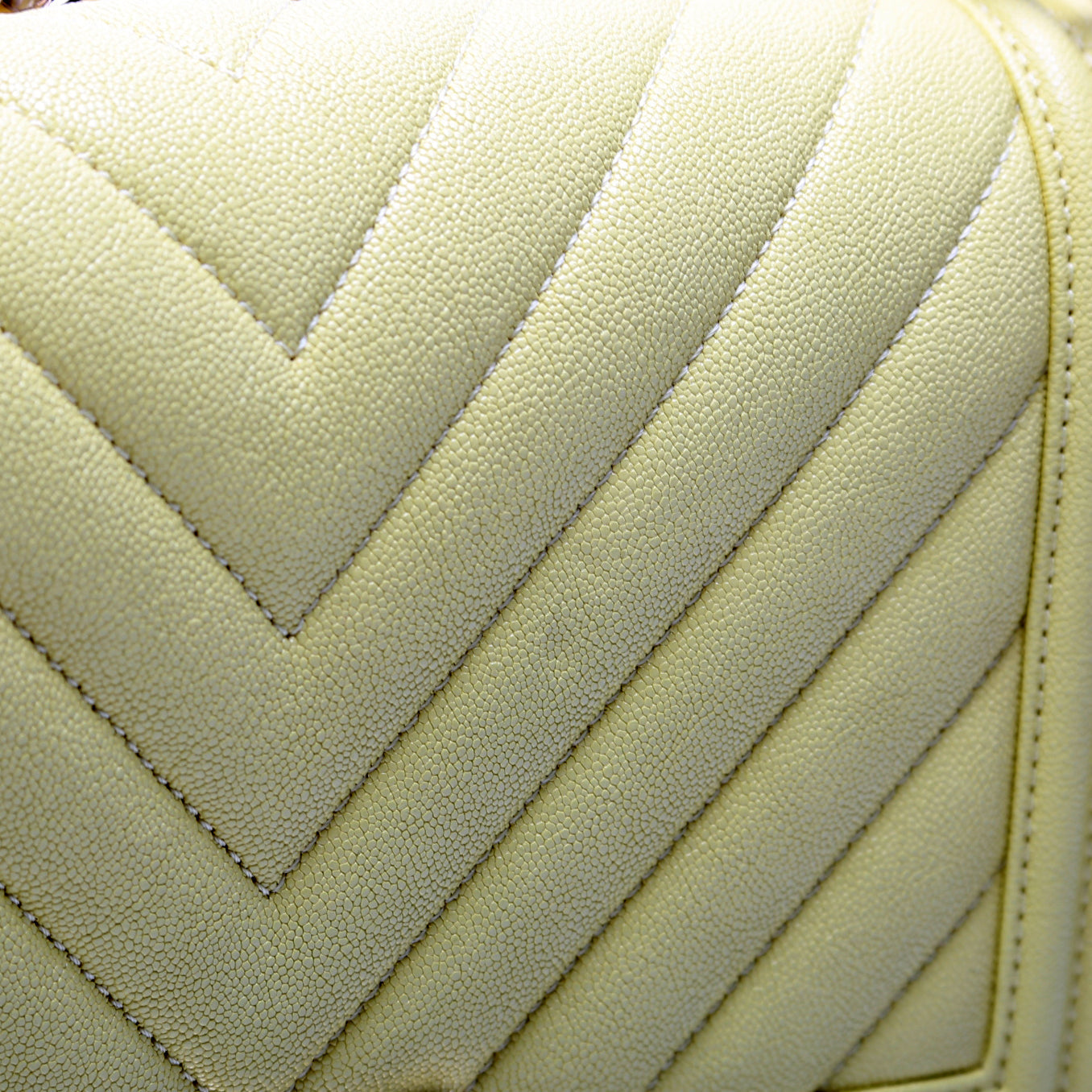 Chanel Boy Flap Medum Chevron Caviar