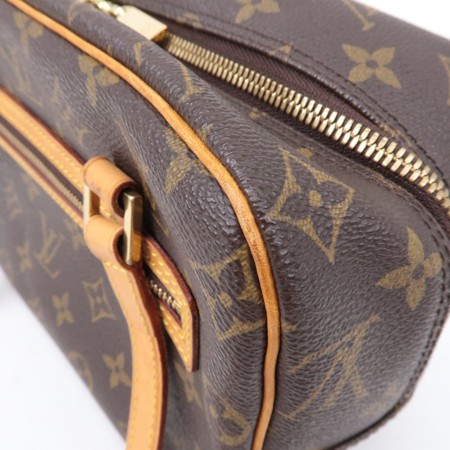 Louis Vuitton Monogram Cite MM Shoulder Bag Hand Bag M51182