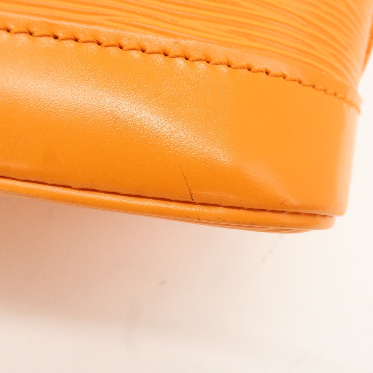 Louis Vuitton Epi Alma Hand Bag Mandarin Orange M5124H