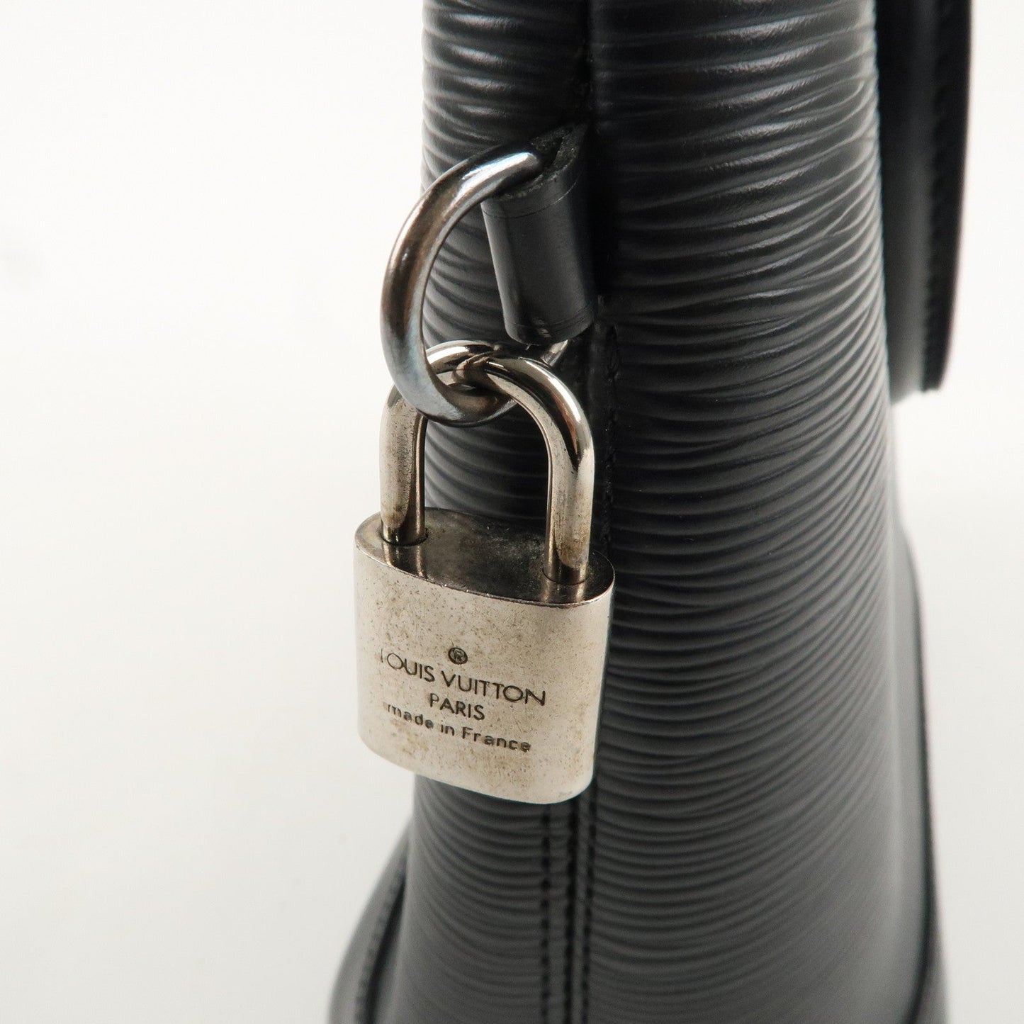 Louis Vuitton Epi Leather Lock It Hand Bag Noir M42292